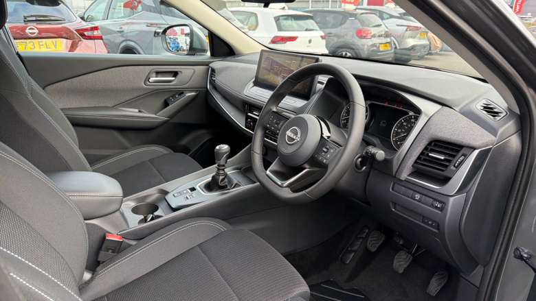 Nissan Qashqai 1.3 DiG-T MH Acenta Premium 5dr Petrol Hatchback